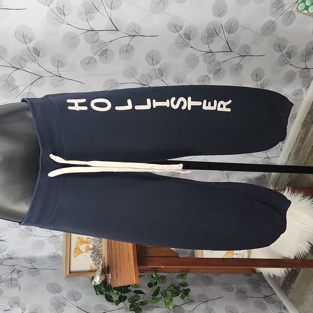 Hollister Navy Blue Logo Fleece Crop Joggers - Picture 4 of 10